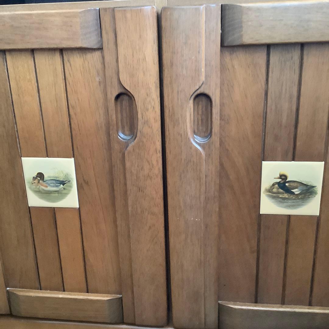 ☆送料無料　木製　サイドボード　キャビネット　リビング収納　88✕86✕47