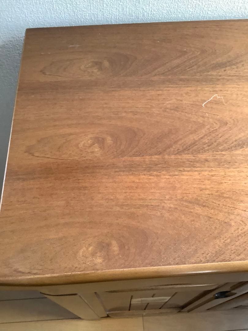 ☆送料無料　木製　サイドボード　キャビネット　リビング収納　88✕86✕47