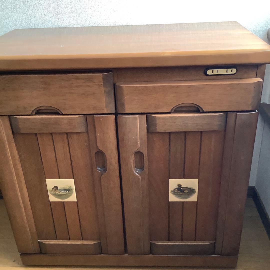 ☆送料無料　木製　サイドボード　キャビネット　リビング収納　88✕86✕47