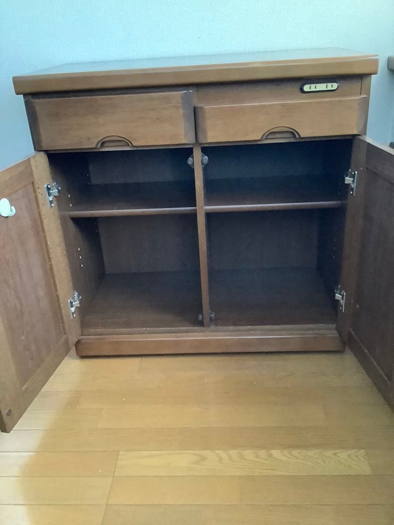 ☆送料無料　木製　サイドボード　キャビネット　リビング収納　88✕86✕47