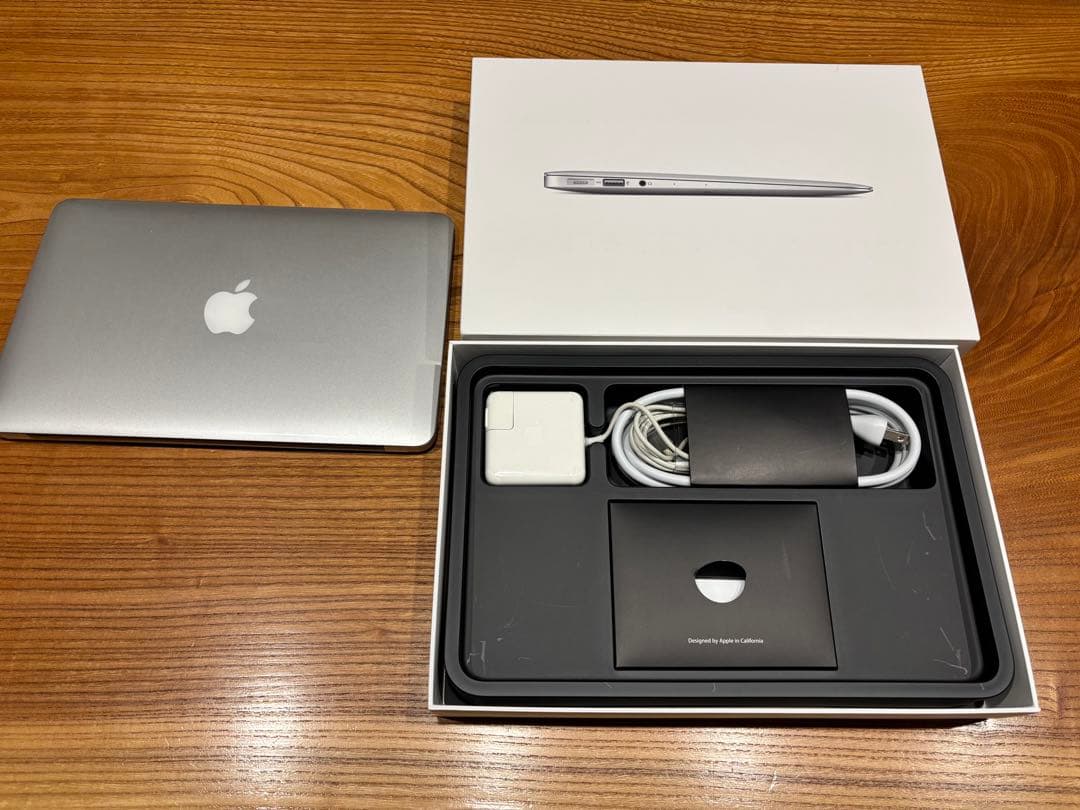 【美品】MacBook Air 11インチ Early 2014