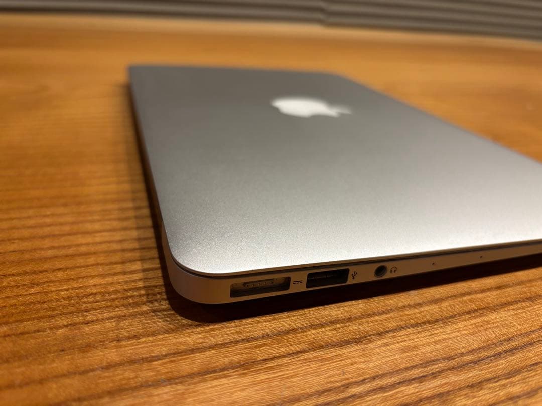 【美品】MacBook Air 11インチ Early 2014