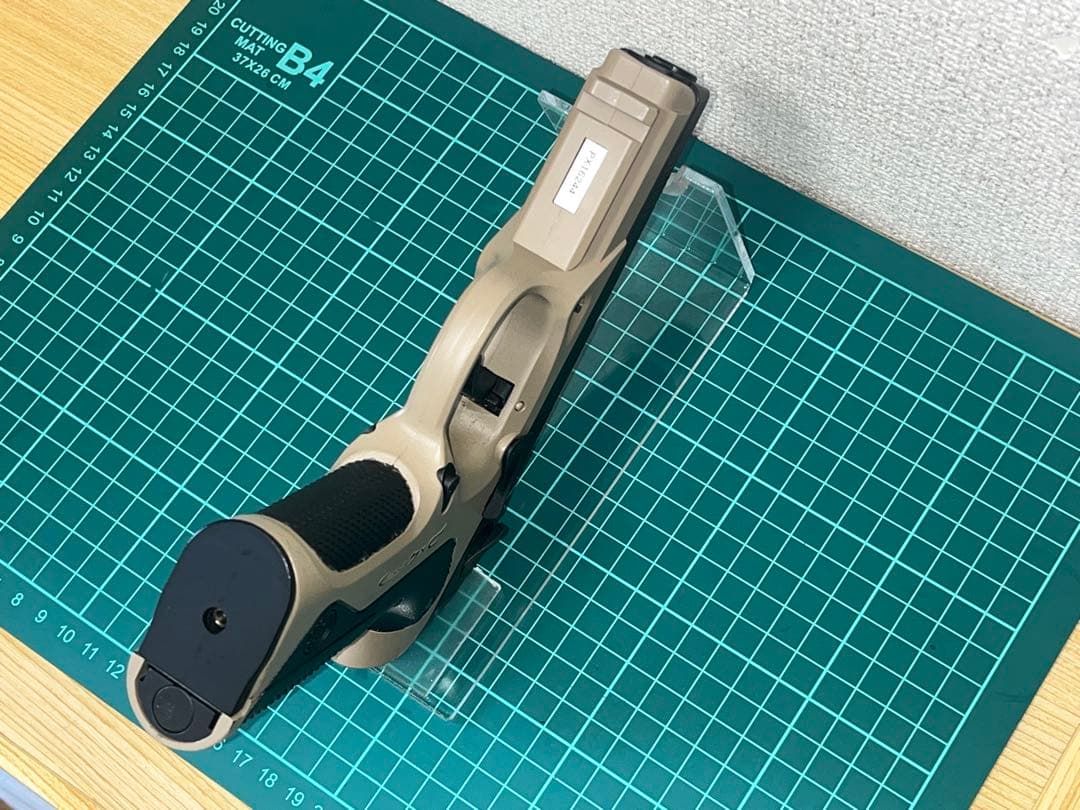 東京マルイベレッタPX4 リアル刻印フレーム交換済み　カスタム