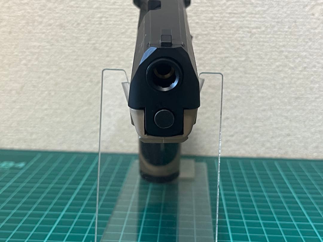 東京マルイベレッタPX4 リアル刻印フレーム交換済み　カスタム