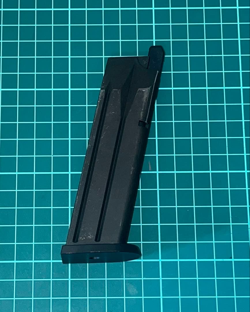 東京マルイベレッタPX4 リアル刻印フレーム交換済み　カスタム