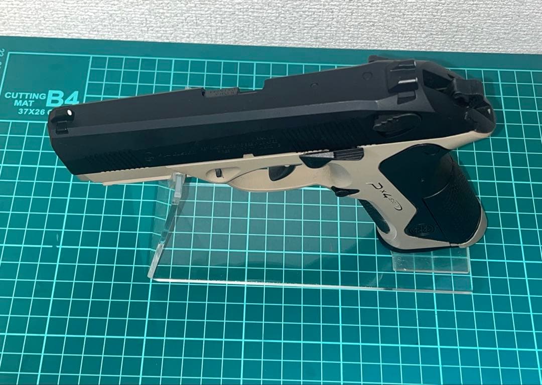 東京マルイベレッタPX4 リアル刻印フレーム交換済み　カスタム