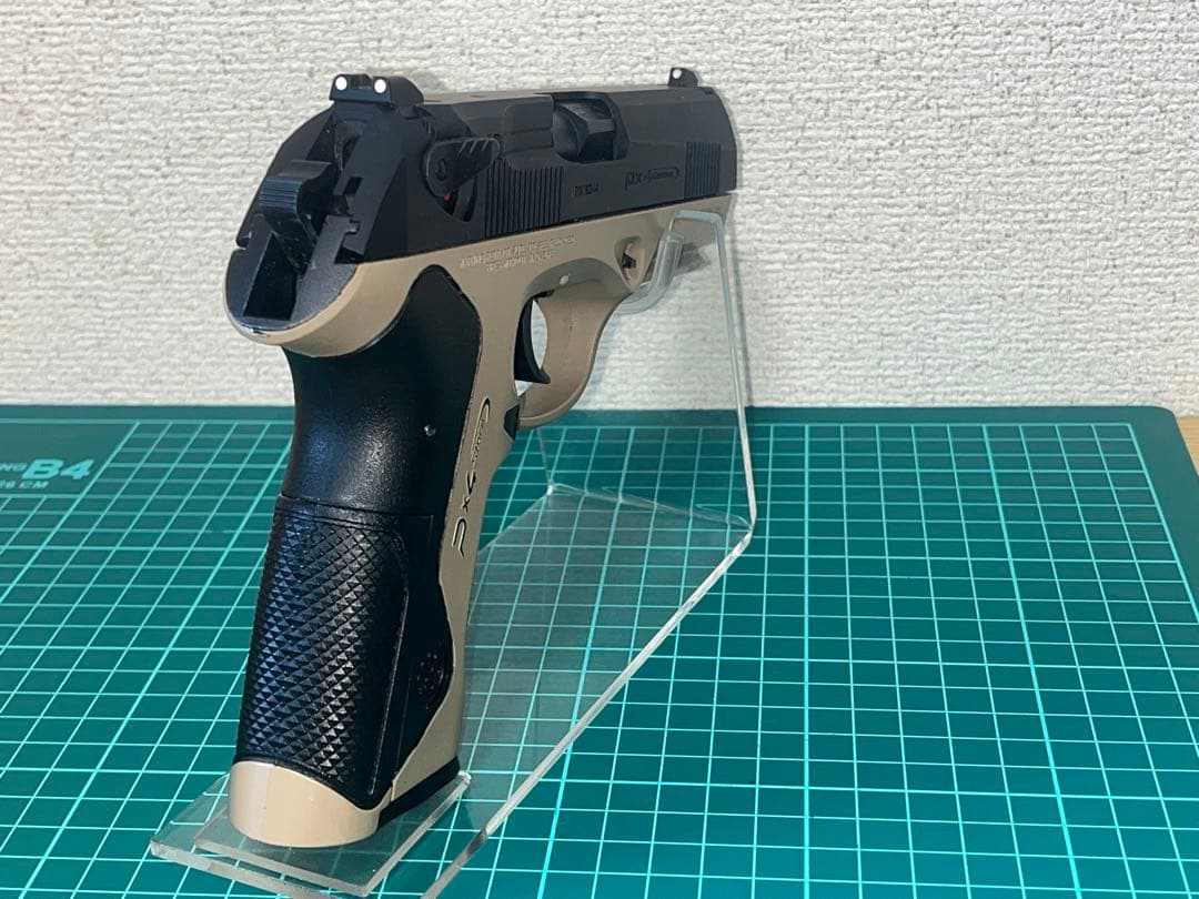東京マルイベレッタPX4 リアル刻印フレーム交換済み　カスタム