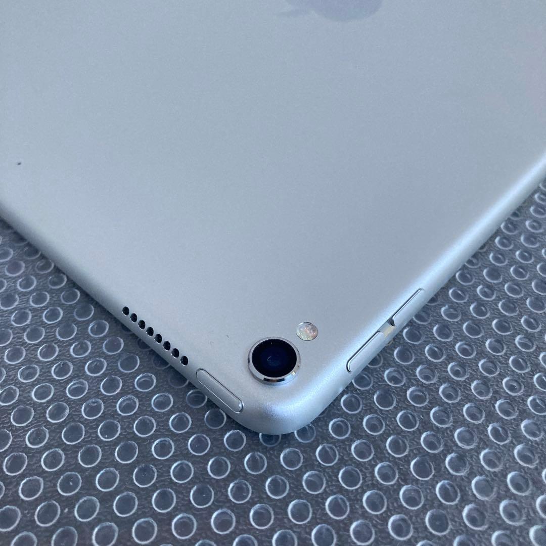 810 外観極美品☆電池ほぼ新品☆iPad Pro 64GB 10.5インチ☆