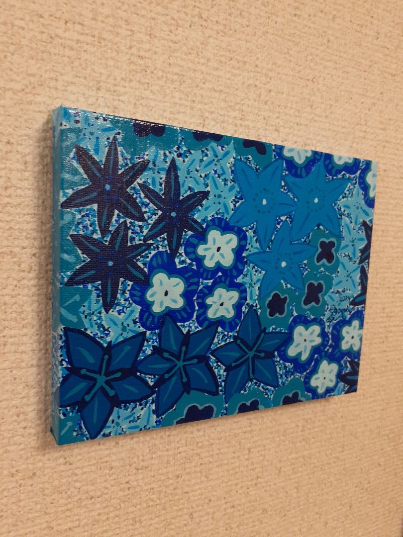 青だらけの花の作品　F0号作品　最新作！　画家　小楠アキコ作品　アクリル絵の具