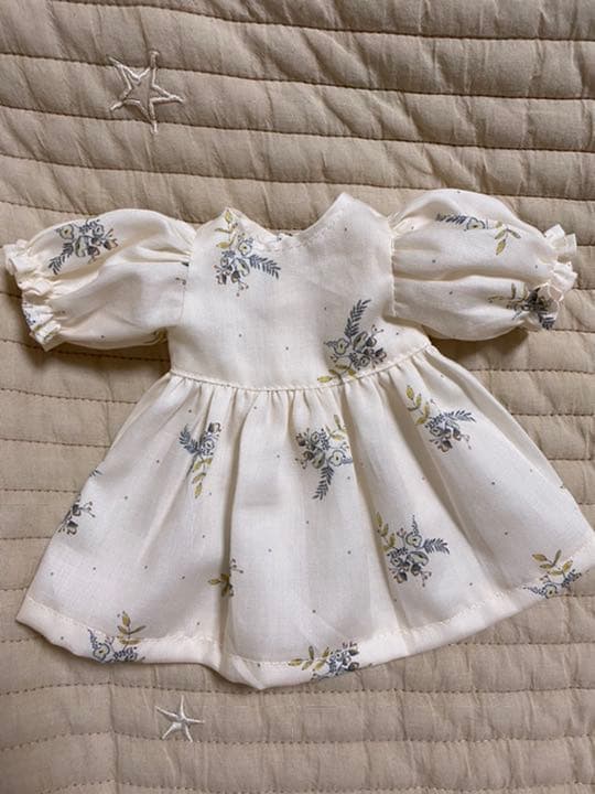 ハンドメイド　ソランちゃん　パフスリーブワンピース