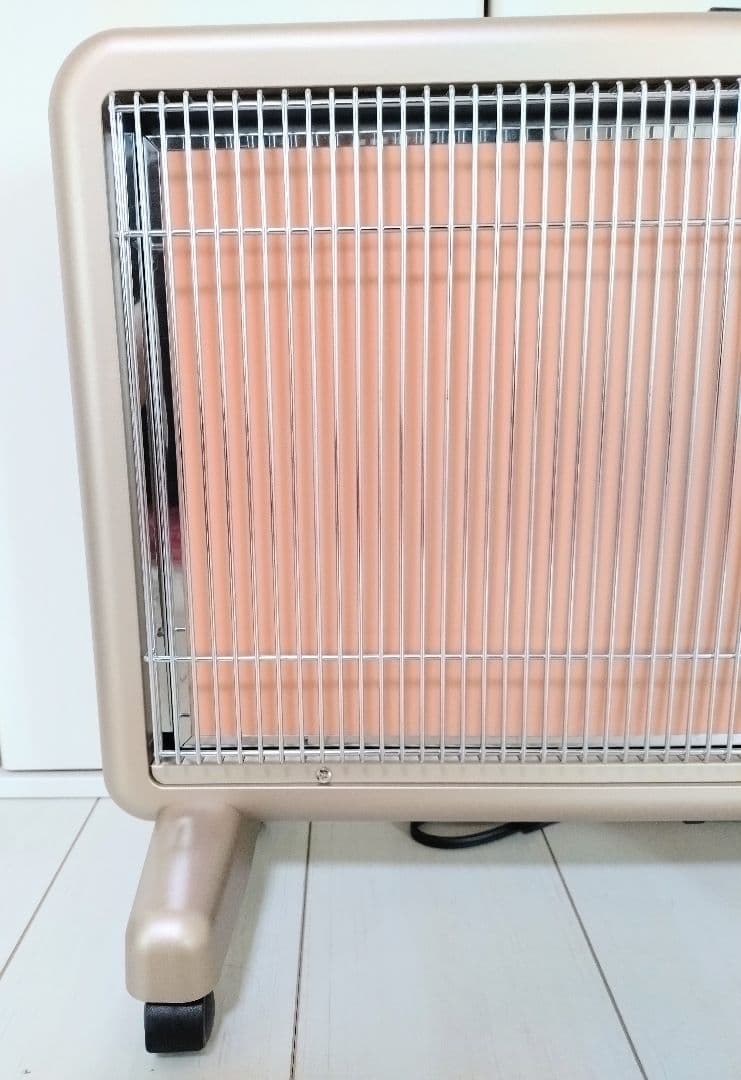 超美品　遠赤外線暖房器 サンルミエ E800L-TM3 パールゴールド