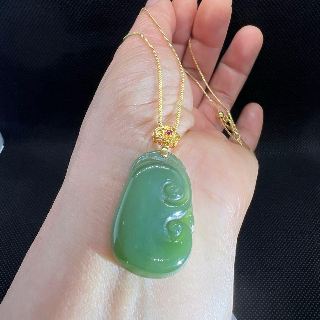 18k使用 天然陽緑翡翠 如意 ペンダントトップ　鑑定書付き　AB984