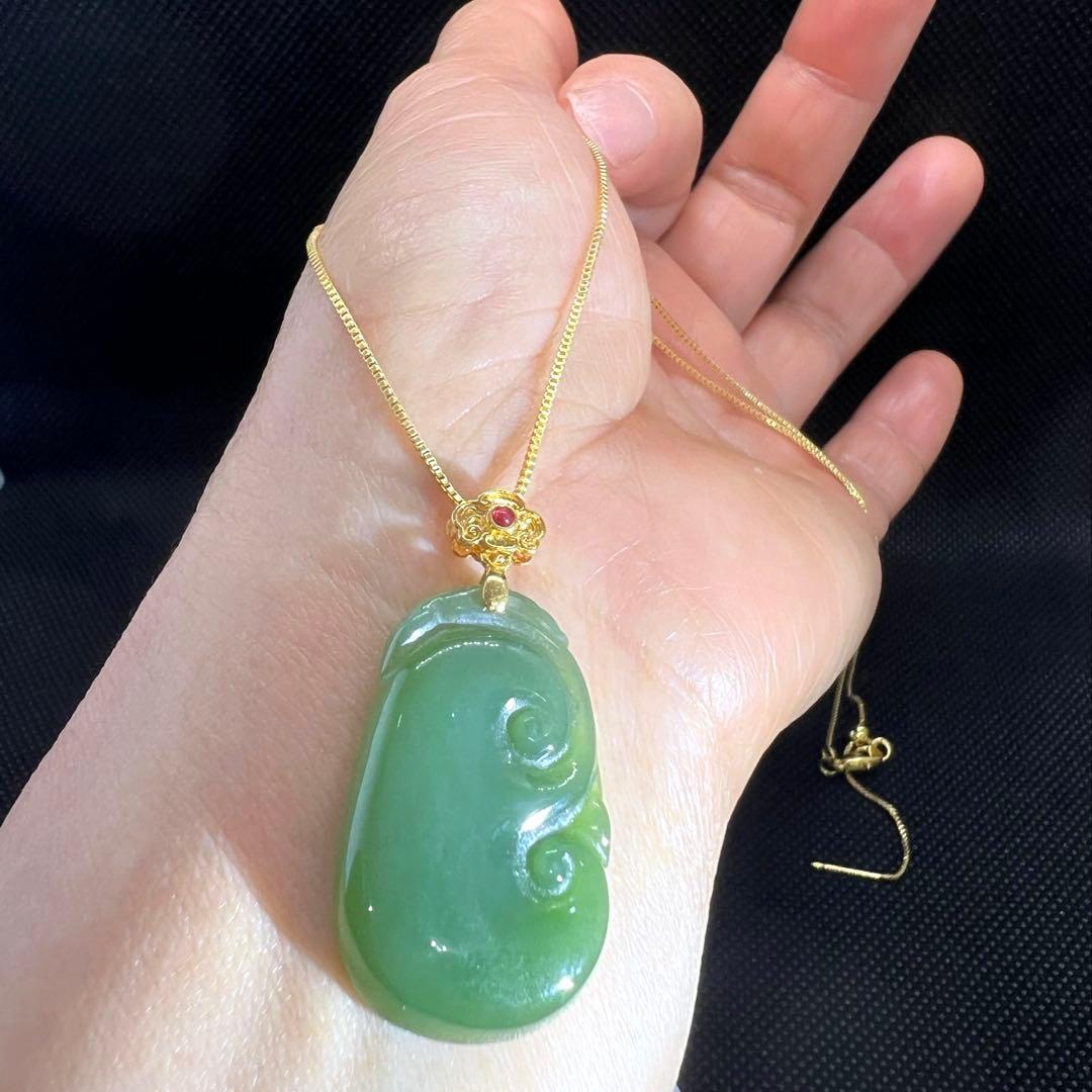 18k使用 天然陽緑翡翠 如意 ペンダントトップ　鑑定書付き　AB984