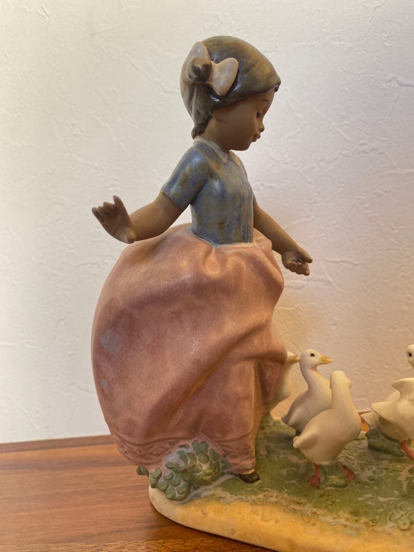 レア　リヤドロ No.2306 HURRY NOW 陶器人形　フィギュリン