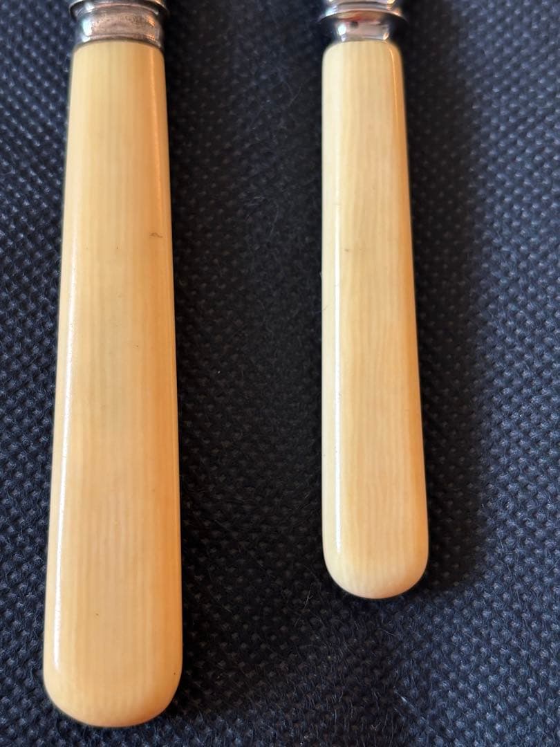 100年前のテーブルナイフ 2本セット　骨董品　マンモス牙