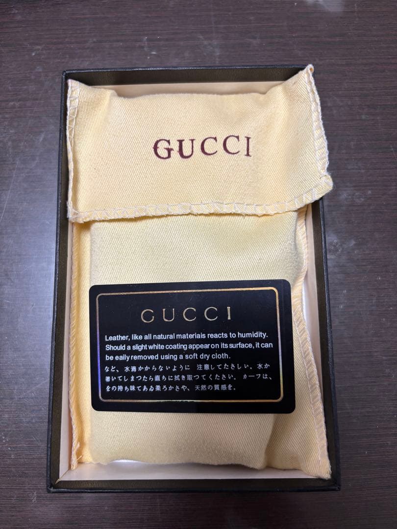 Gucci GGパターン 手帳型ケース ストラップ付き