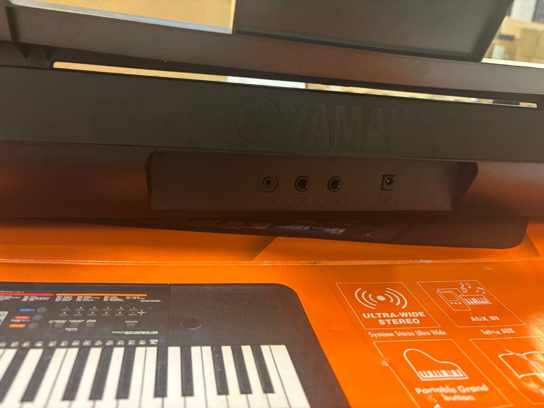 Yamaha PSR-E263 多機能キーボード61鍵