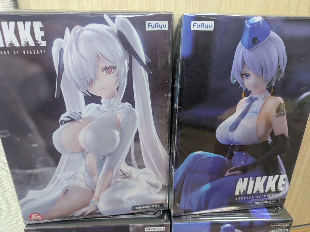【新品】勝利の女神 NIKKE ぬーどるストッパーフィギュア 2種４体セット