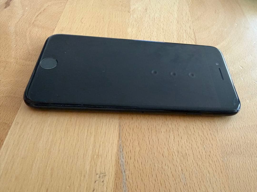 Apple iPhone7 本体　128GB ブラック