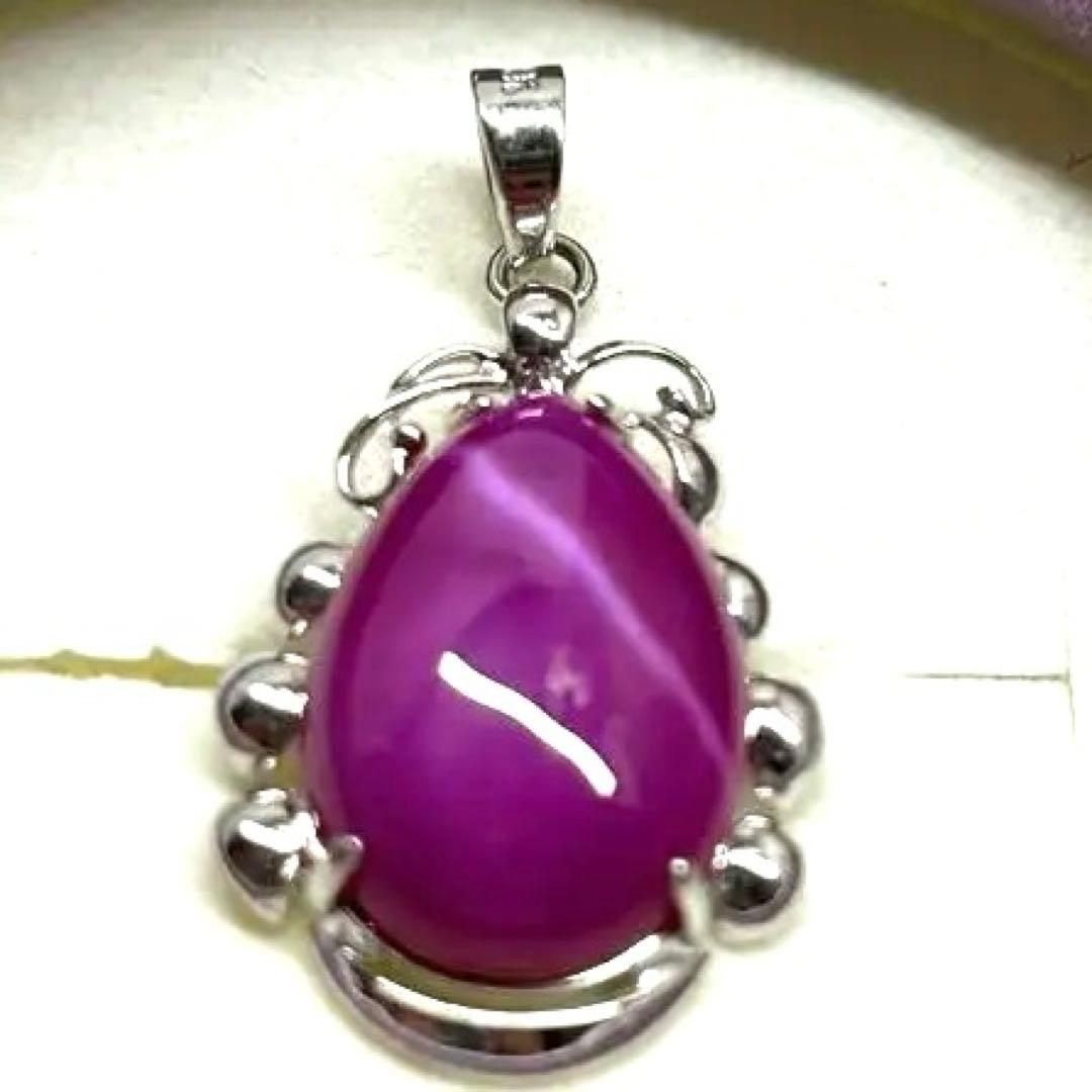 18K刻印 ペンダントトップ スタールビー　トップ ペンダント　総重量2.7g