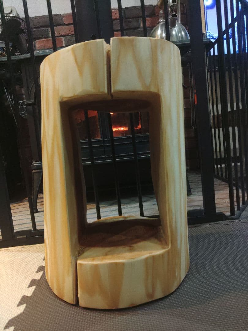 杉のくりぬき丸太スツール