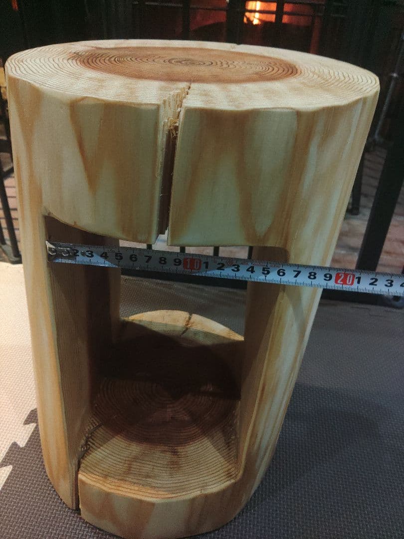 杉のくりぬき丸太スツール