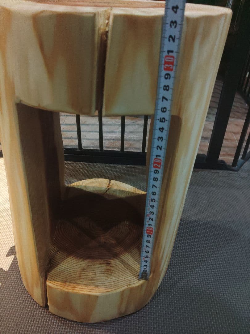 杉のくりぬき丸太スツール