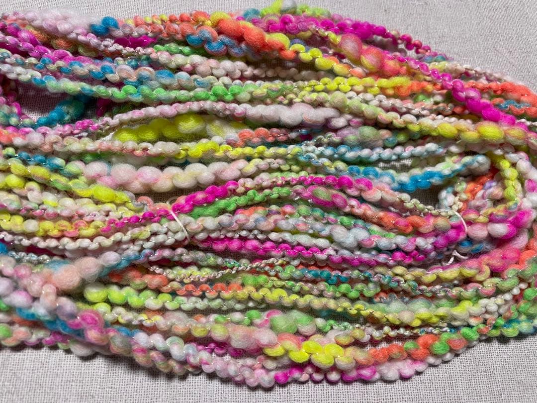 アートヤーン(294)約54g 2160円