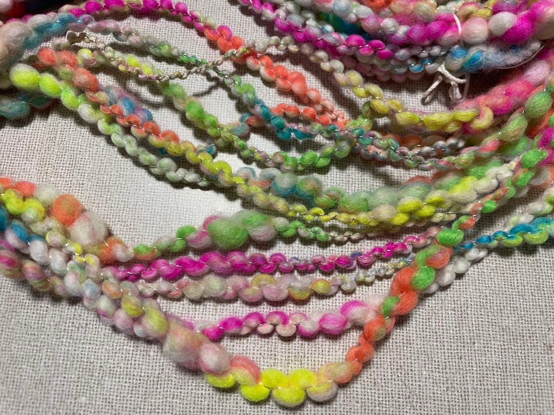 アートヤーン(294)約54g 2160円