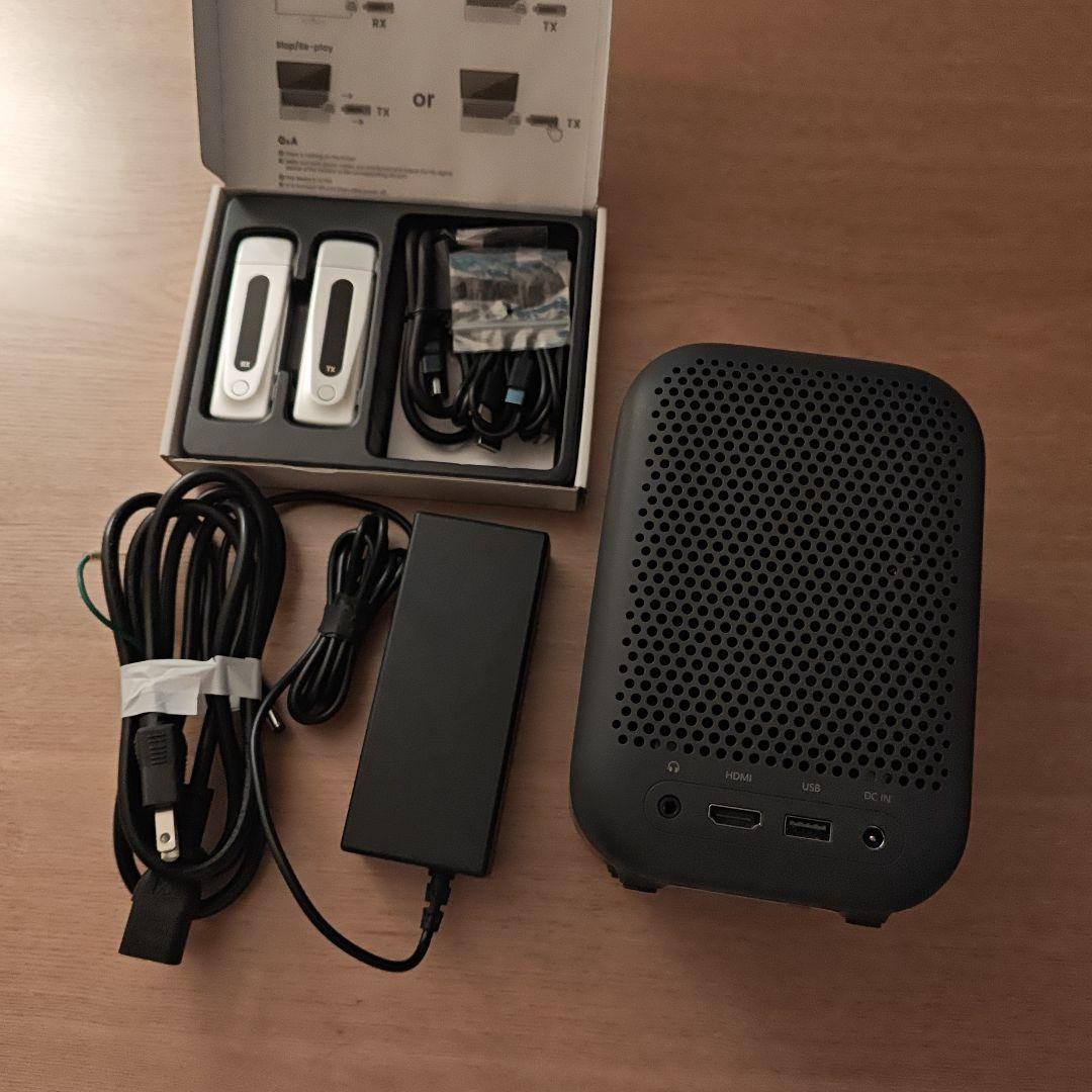 Xiaomi プロジェクター本体とHDMI無線化キット