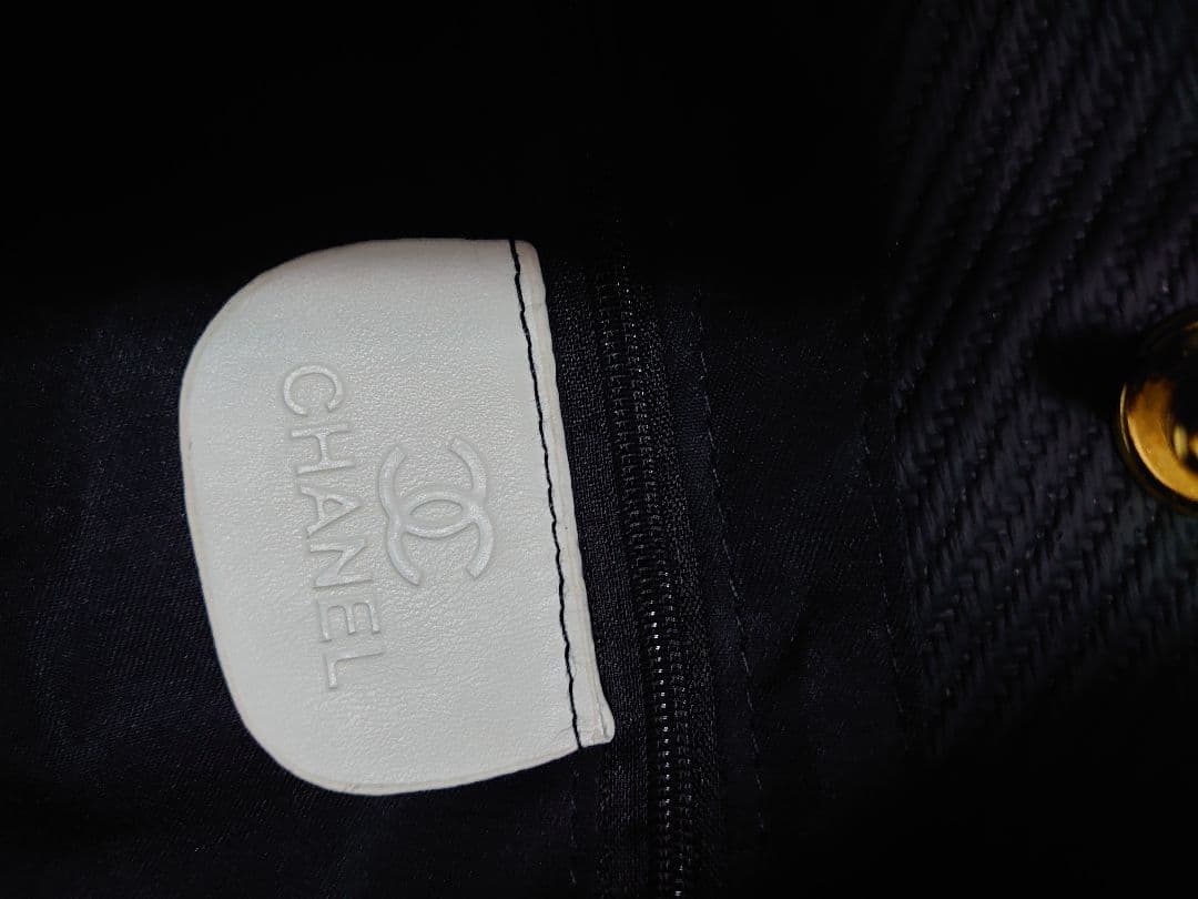 CHANEL　チェーントートバッグ ポーチ付き