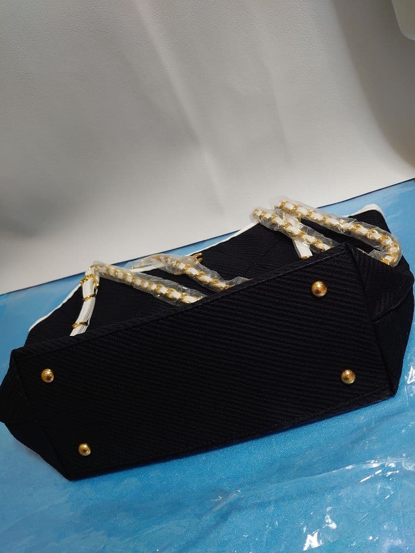 CHANEL　チェーントートバッグ ポーチ付き