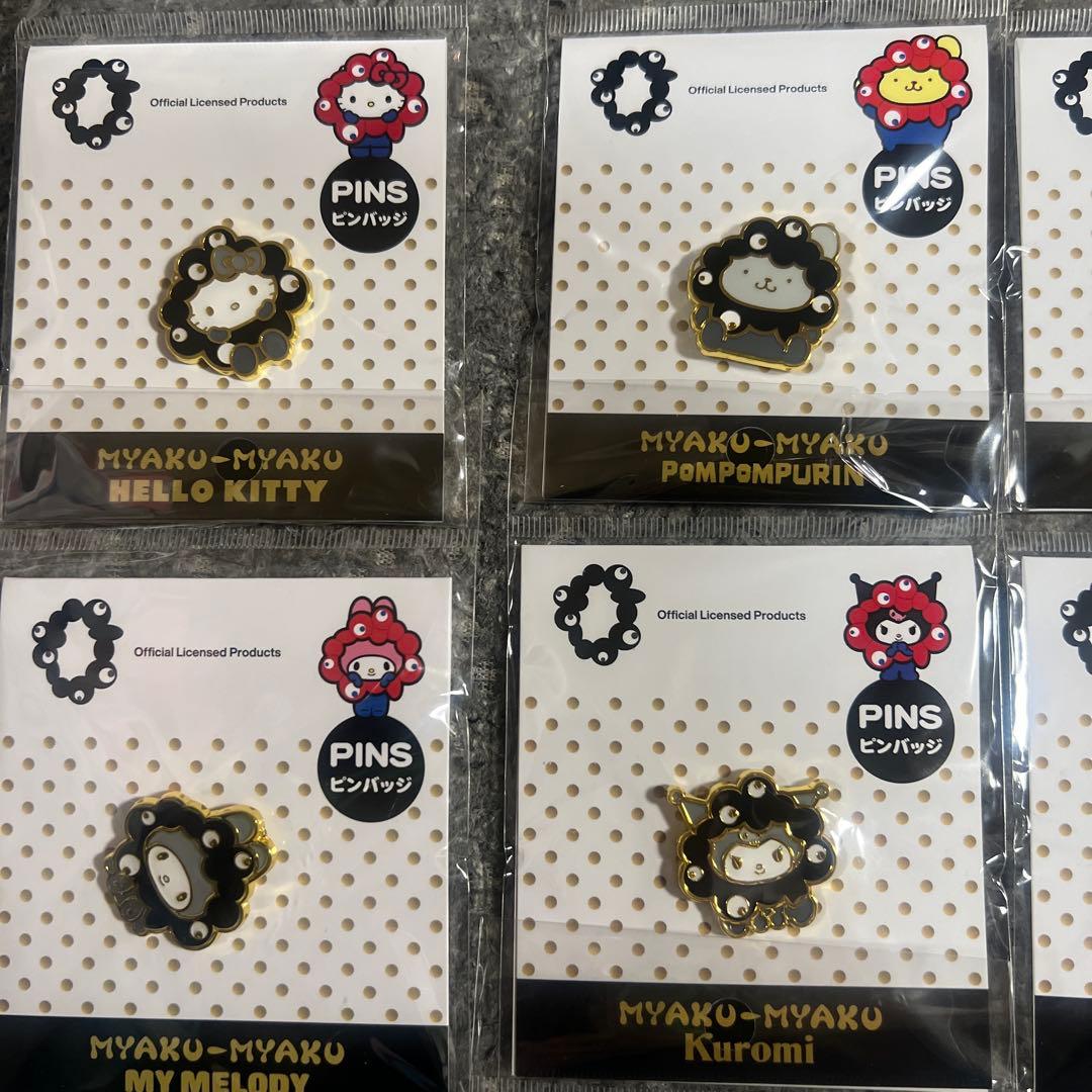 はらあまねく♡ 万博黒ミャクミャクサンリオ ピンバッジ モノクロ金