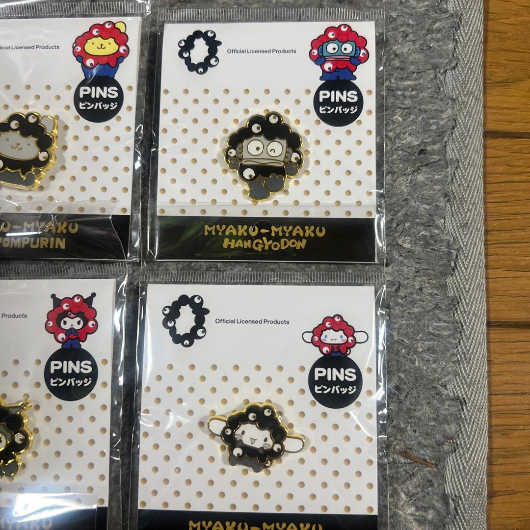 はらあまねく♡ 万博黒ミャクミャクサンリオ ピンバッジ モノクロ金