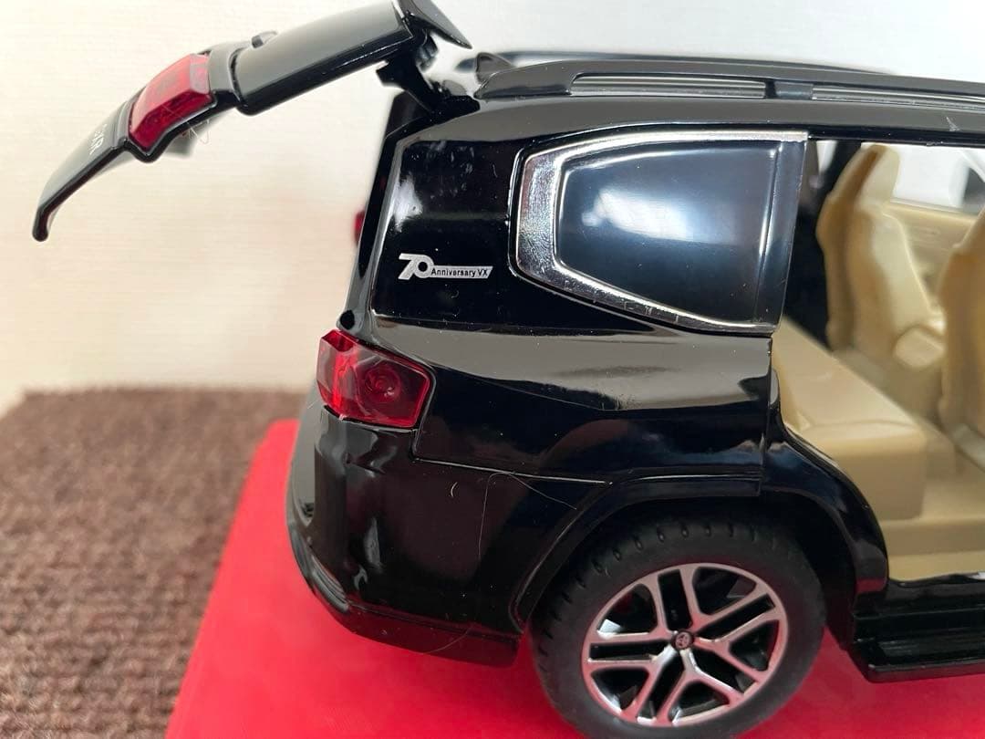 LANDCRUISERミニカー　1/24