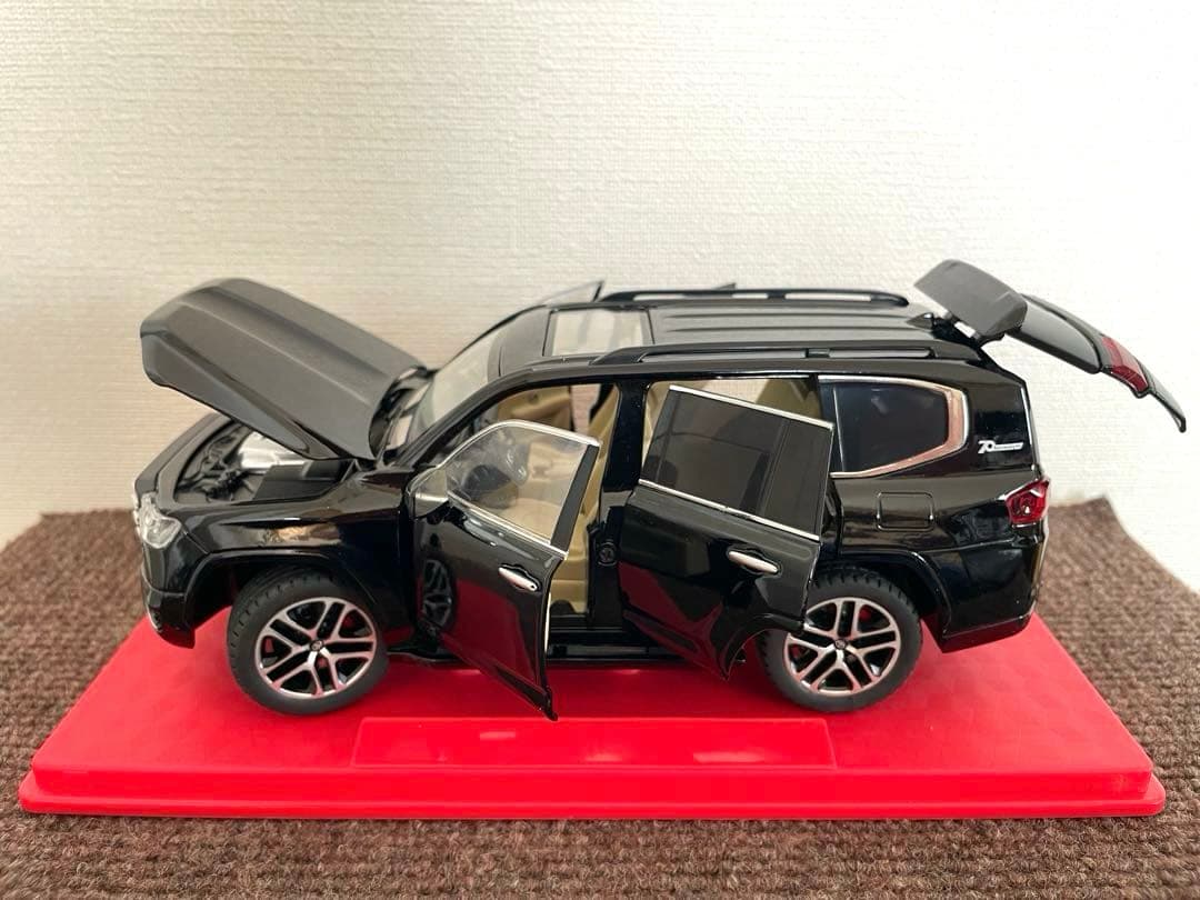 LANDCRUISERミニカー　1/24