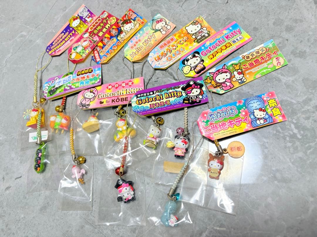 【まとめ売り】 ご当地キティ ストラップ 62個セット