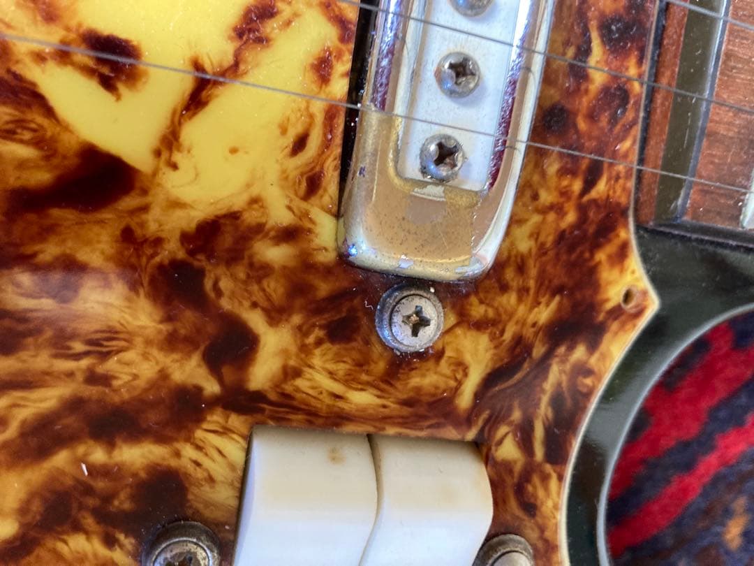 Kawai?坂井木工?ビザールギター