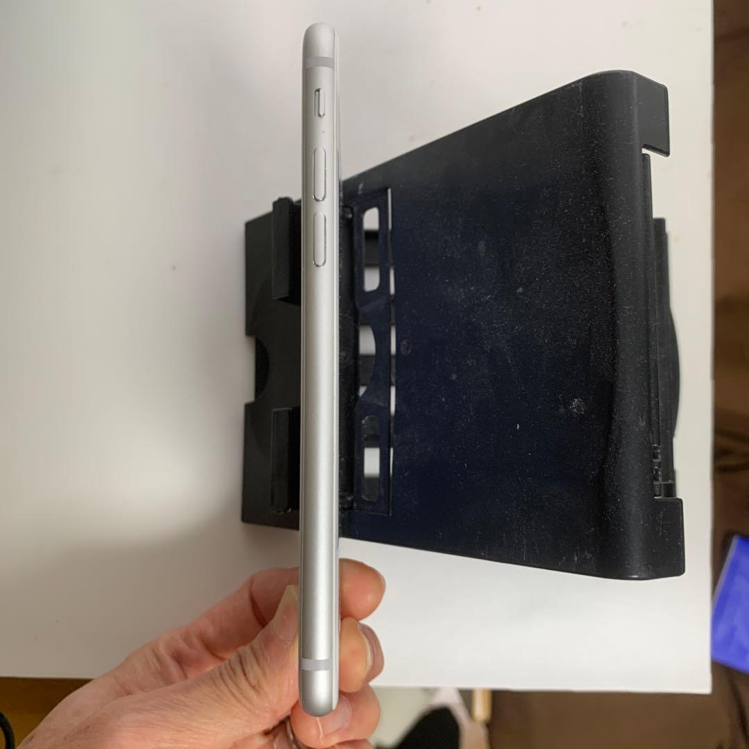 Apple iPhone8 64GB シルバーSIMフリー
