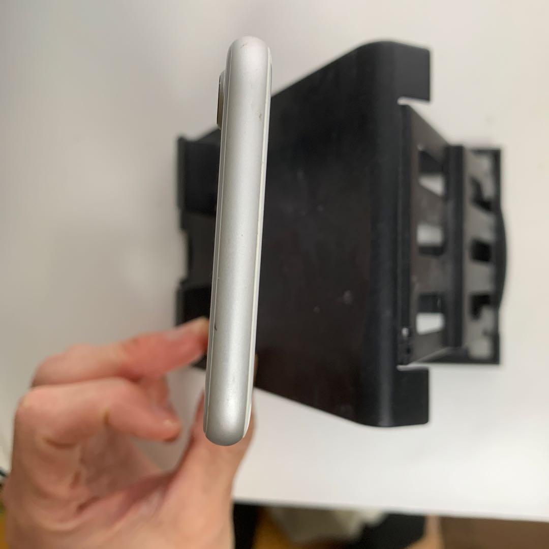 Apple iPhone8 64GB シルバーSIMフリー