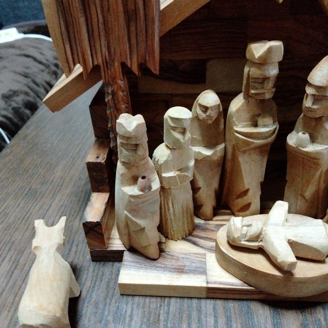 キリスト生誕のクリスマス飾り　オリーブ材　ベツレヘム製　手彫り人形と動物
