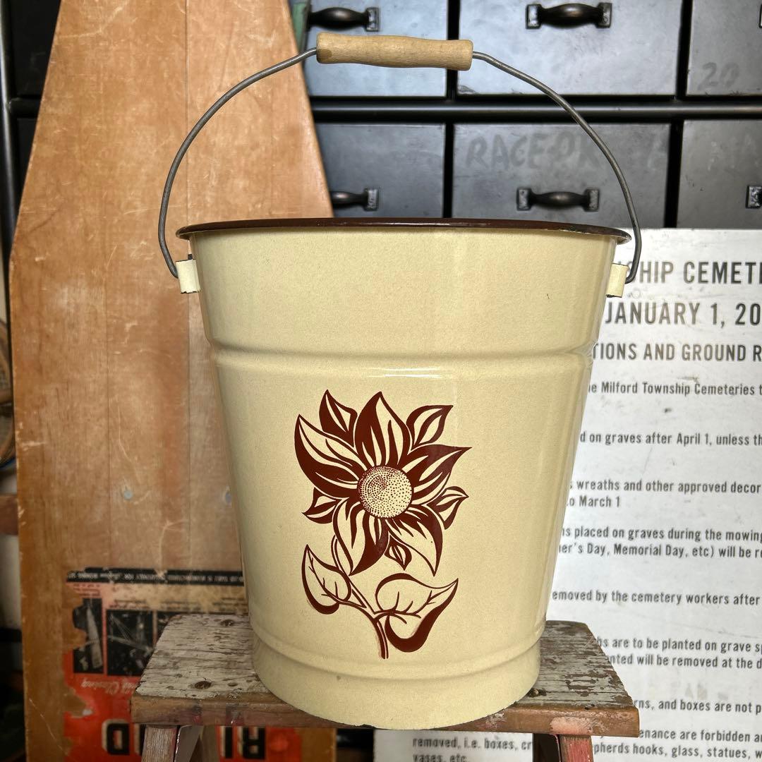 ホーロー 琺瑯 バケツ インダストリアル シャビー 蚤の市 ヴィンテージ