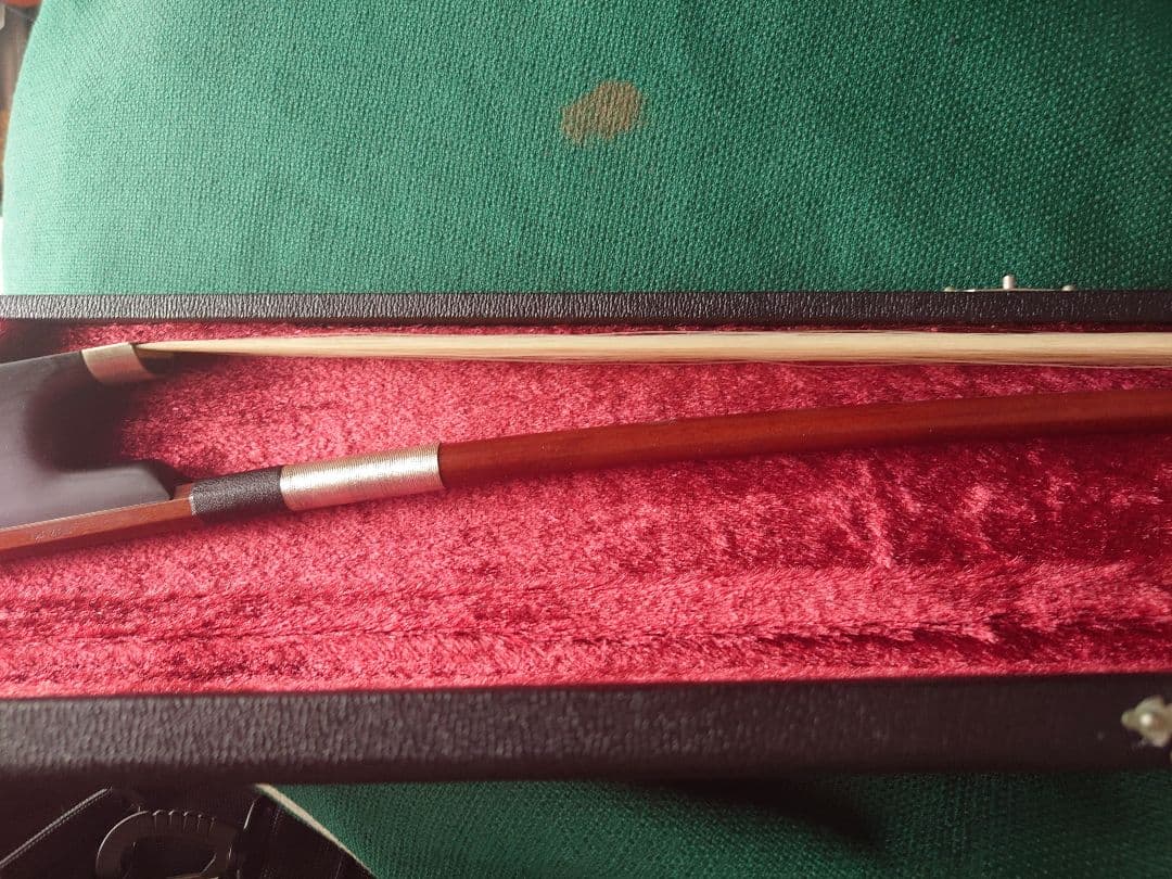 ジャーマンスタイル　コントラバス弓　弓ケース付　新品同様