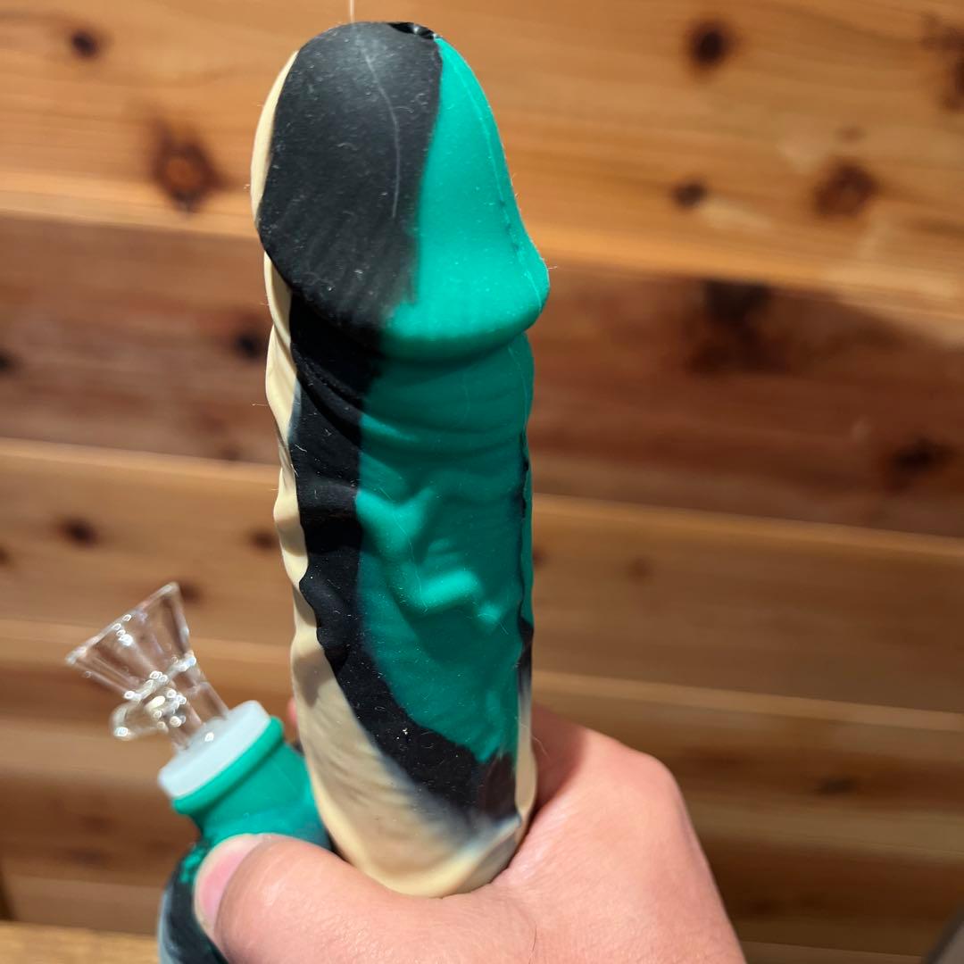 開運　NY直輸入シリコン迷彩男根　巨根型多用途喫煙具　大麻　デカ摩羅　縁起物