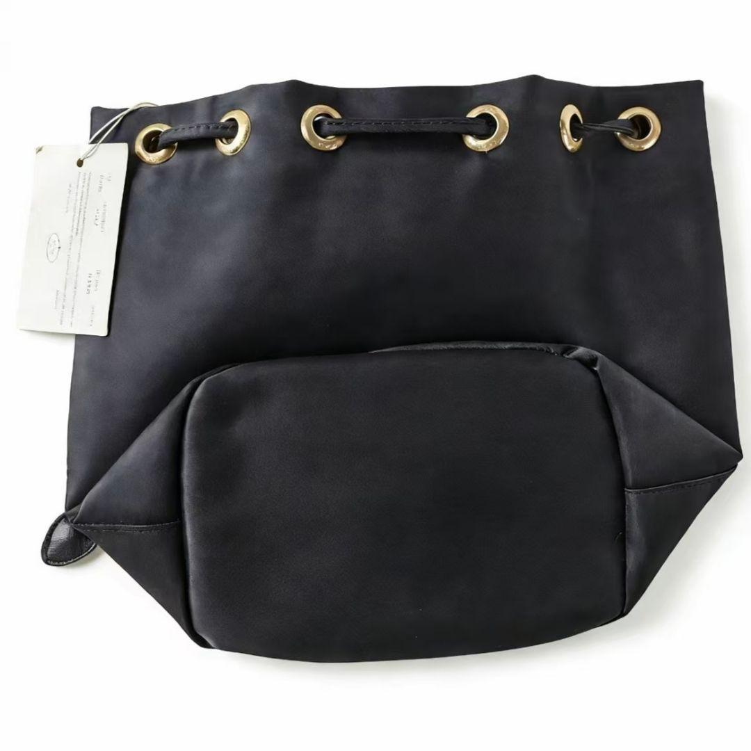 PRADA ノベルティ 巾着型 ナイロン ポーチ ブラック p1aa