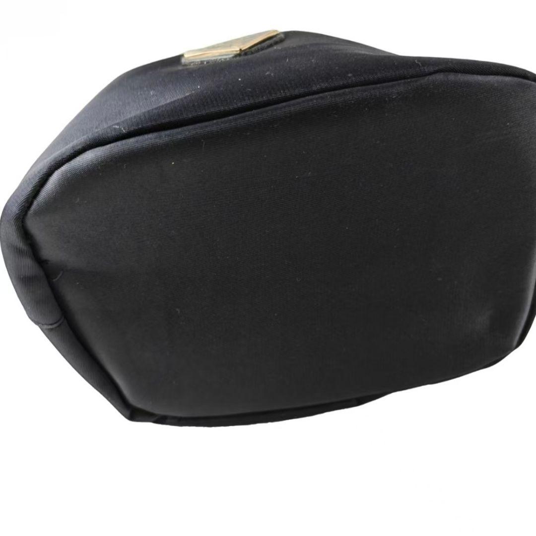 PRADA ノベルティ 巾着型 ナイロン ポーチ ブラック p1aa