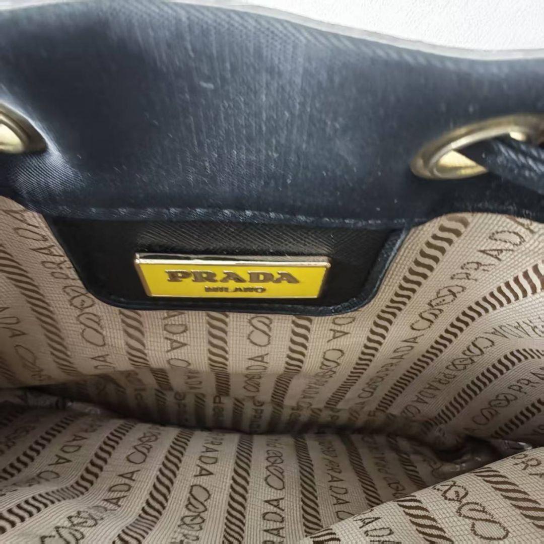 PRADA ノベルティ 巾着型 ナイロン ポーチ ブラック p1aa