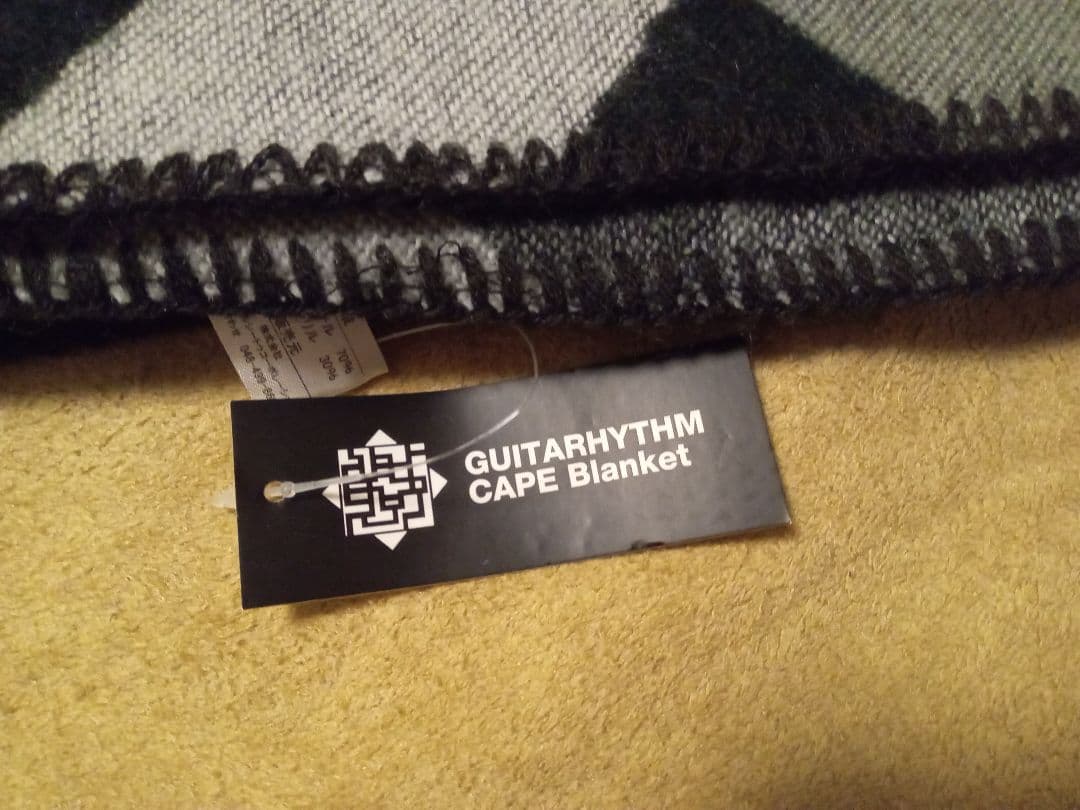 布袋寅泰グッズ ケープ ブランケット（GUITARHYTHM 柄）