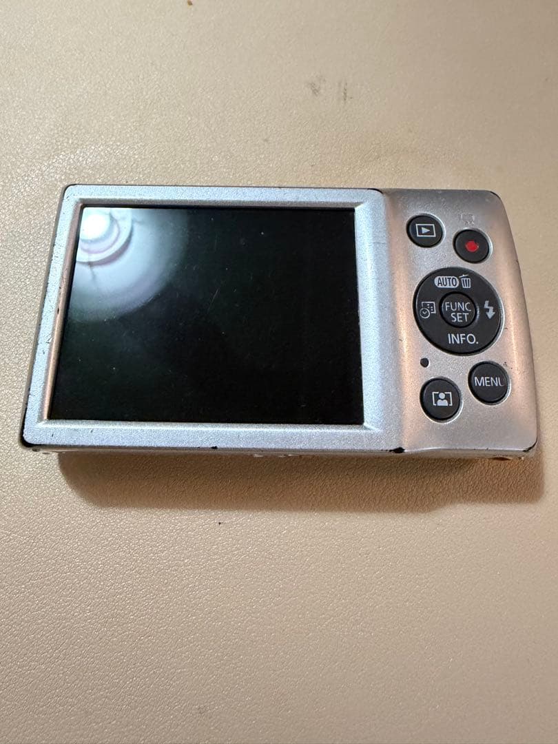 Canon IXY 200 シルバー