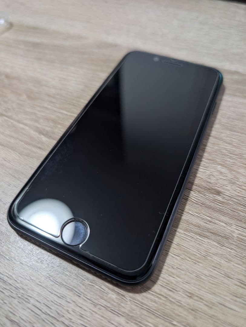 Apple iPhone SE 第2世代 ブラック 64GB 美品